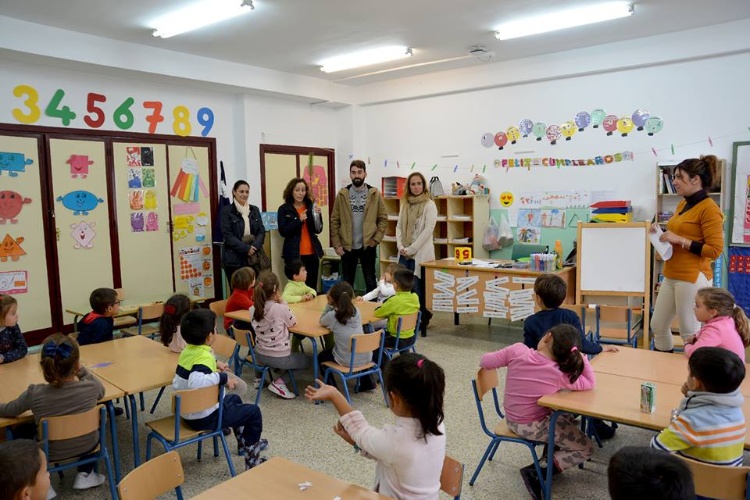 Medio Ambiente_Reparto arbolitos Tosantos3